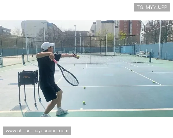 网球发球动作中抛球稳定性对一发成功率的加成